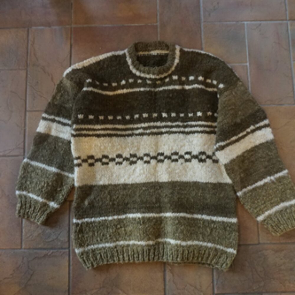 Hand Knit Wool Chunky Warm Pullover Sweater Neutral Colors GUC Men's Size M